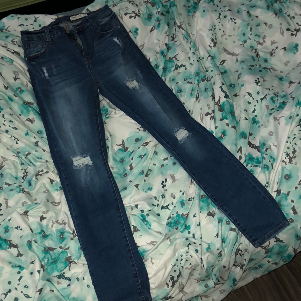 Light destroyer skinny jeans